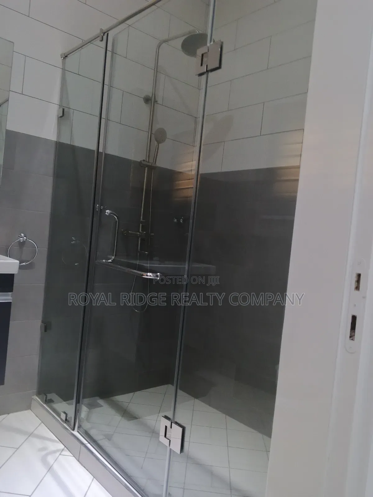 Furnished 4bdrm House in East Airport, Accra Metropolitan for rent