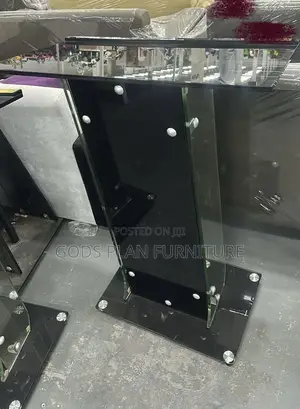 Tempered Glass Pulpit