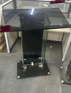 Tempered Glass Pulpit