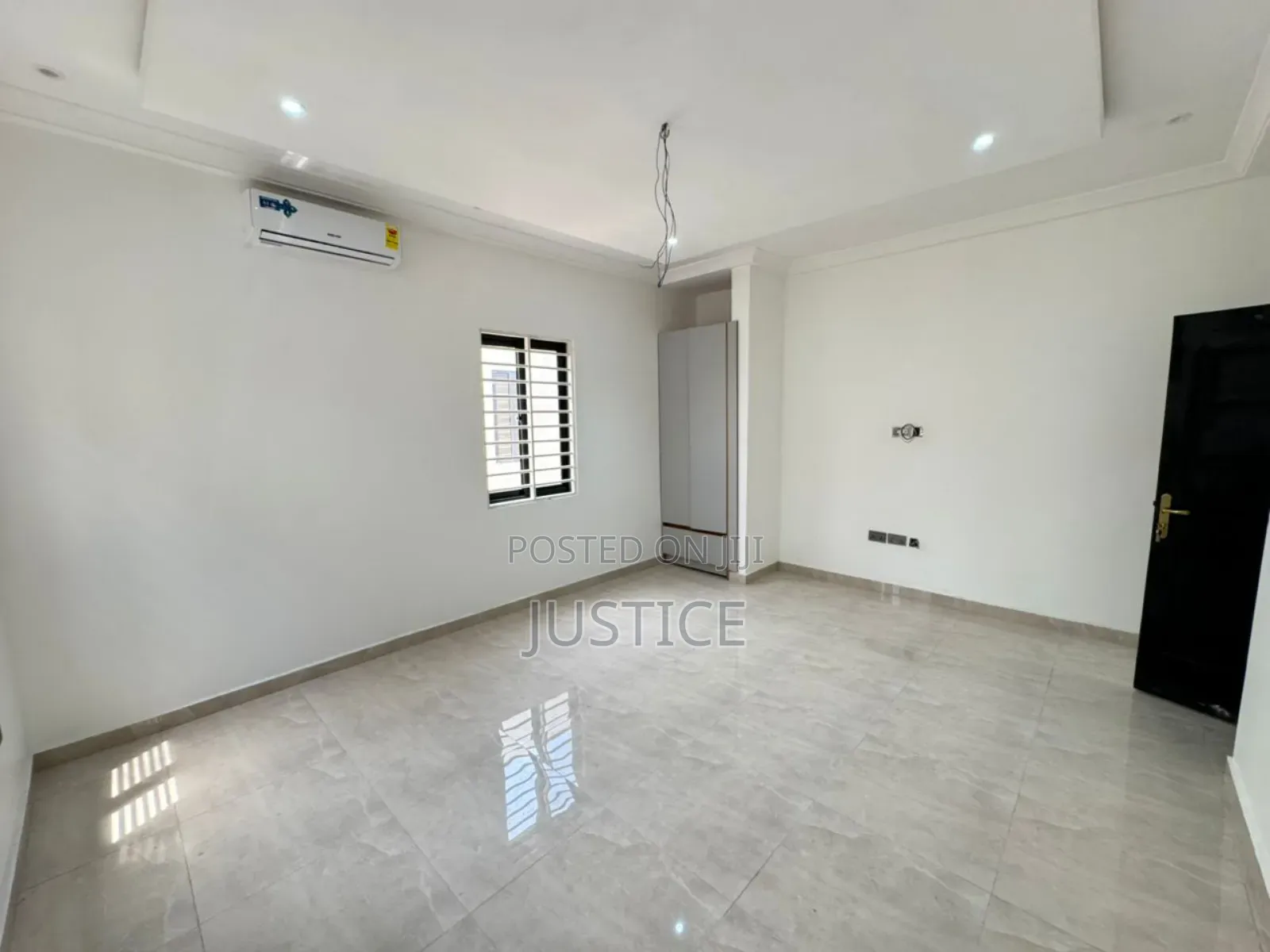 4bdrm House in Kouttan Estate, Owusu Ansah for sale
