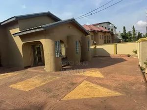 5bdrm House in Achimota, The Mall for rent