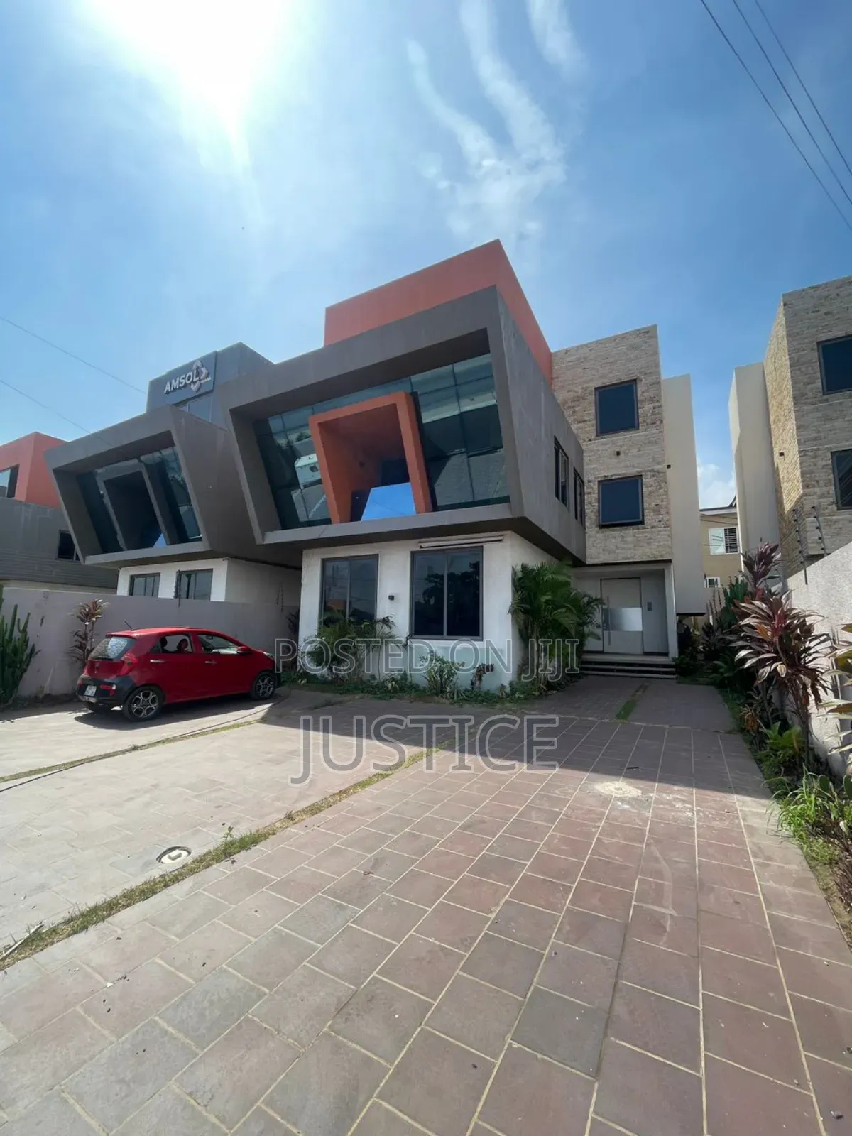 5bdrm House in East Legon Central, Boundary Road Area for rent