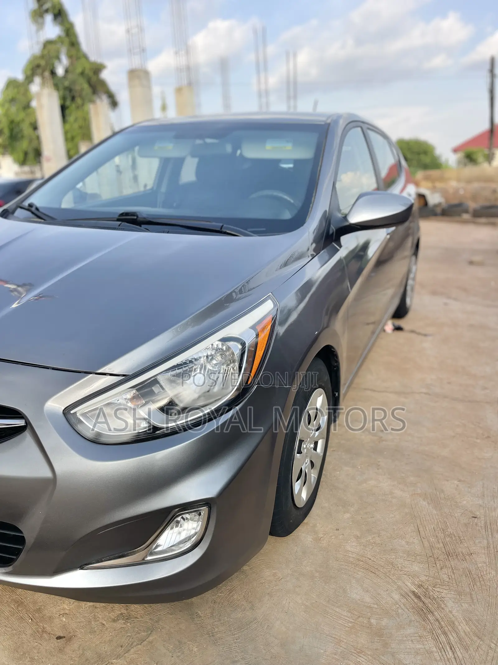 Hyundai Accent SE Hatchback 2017 Gray