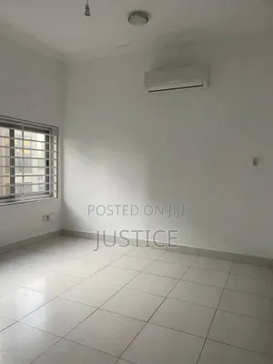 3bdrm Apartment in Dzorwulu for rent