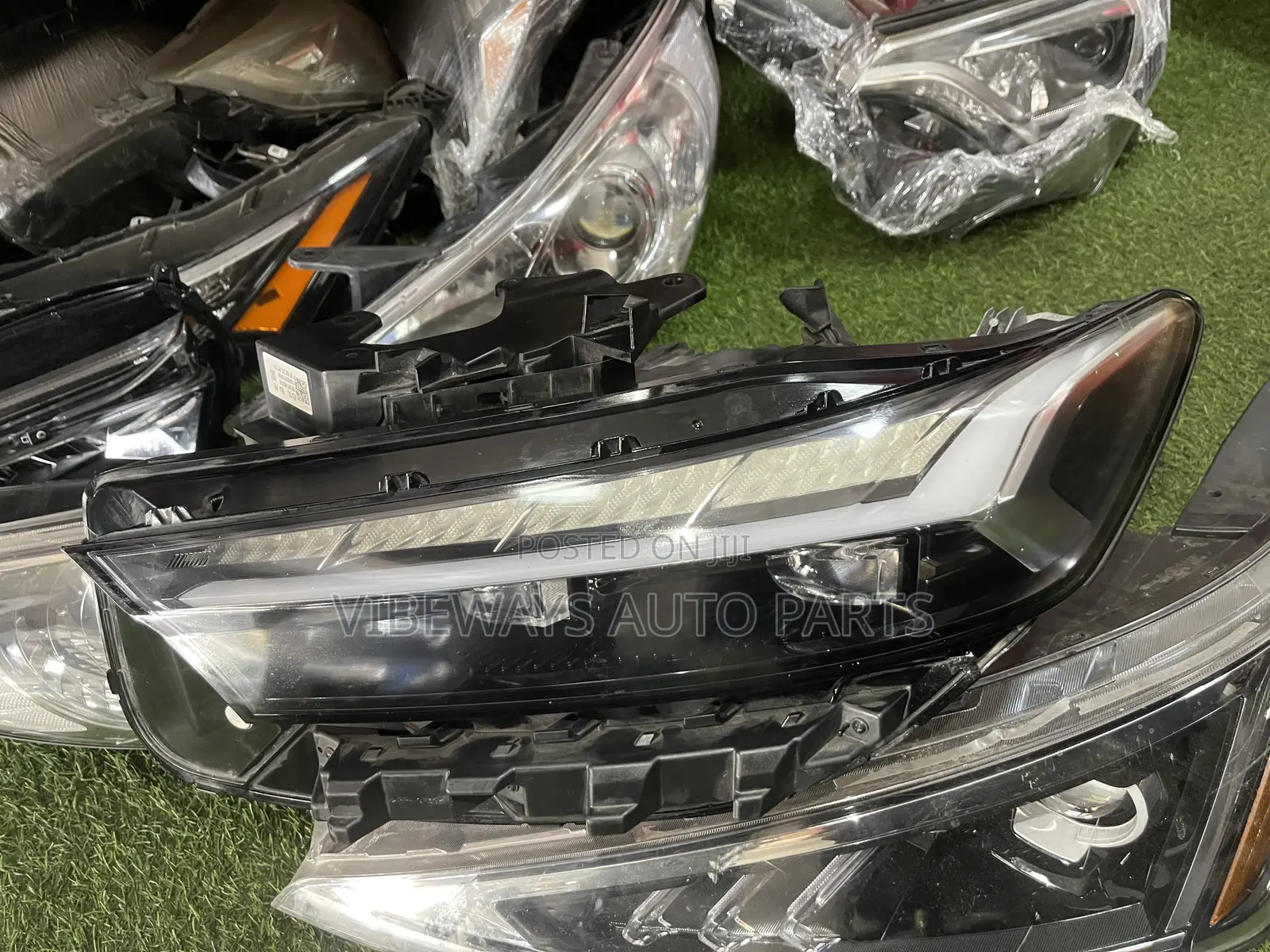 Kia 2020-2024 Headlights Left Charger Original