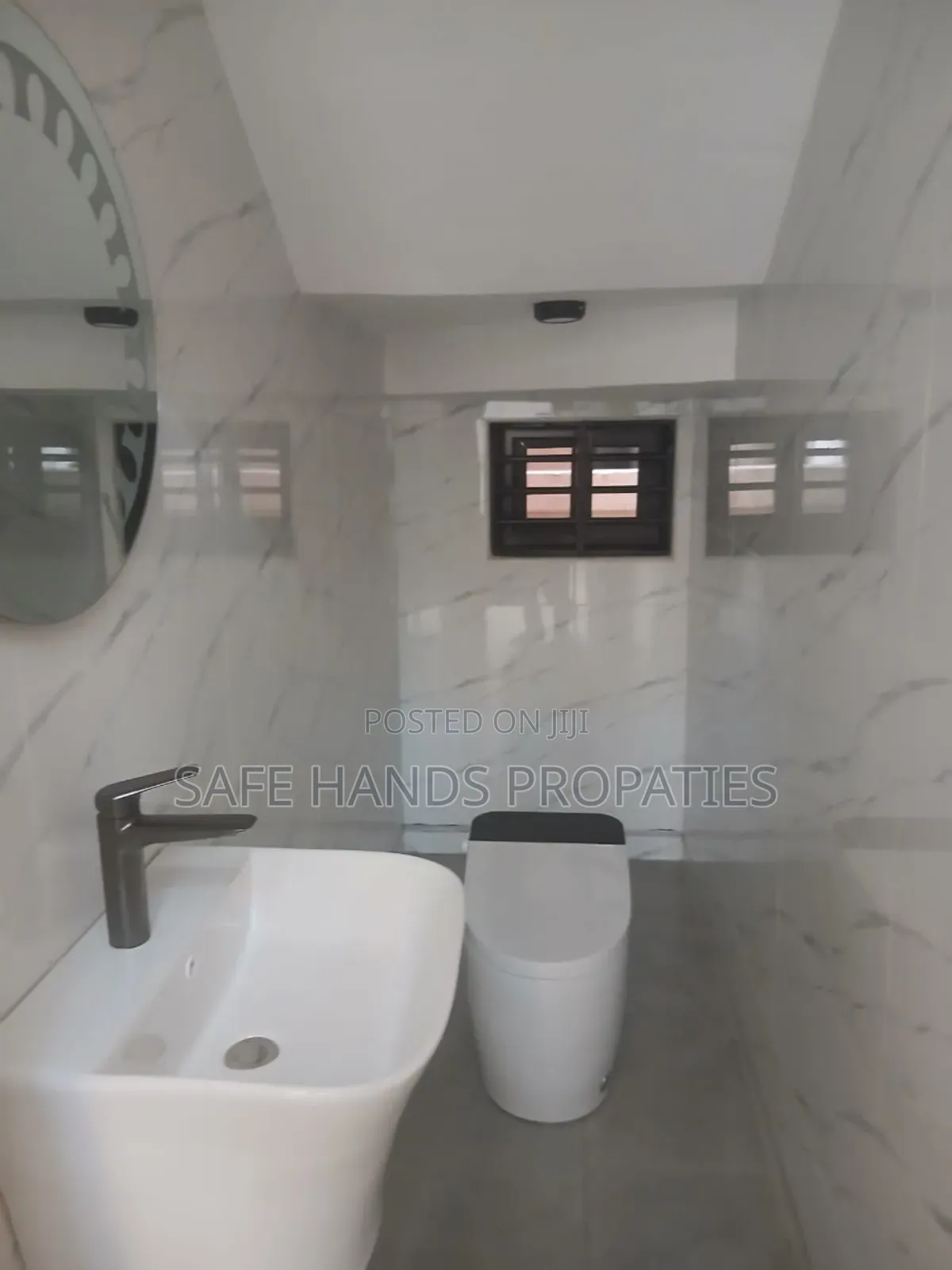Furnished 4bdrm House in East Legon, Accra Metropolitan for sale