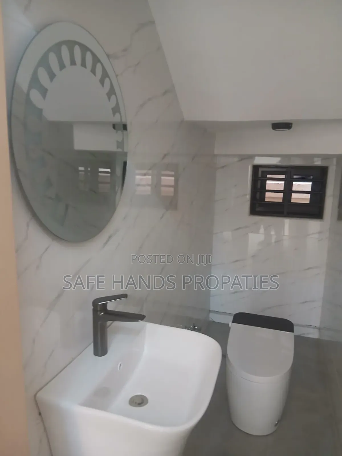 Furnished 4bdrm House in East Legon, Accra Metropolitan for sale
