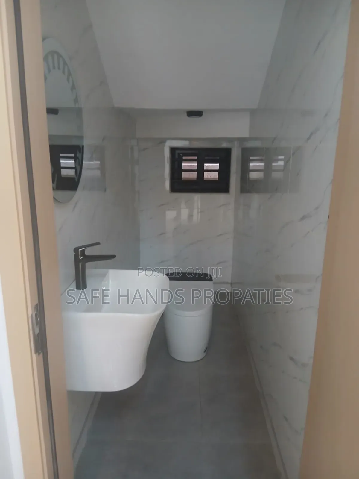 Furnished 4bdrm House in East Legon, Accra Metropolitan for sale
