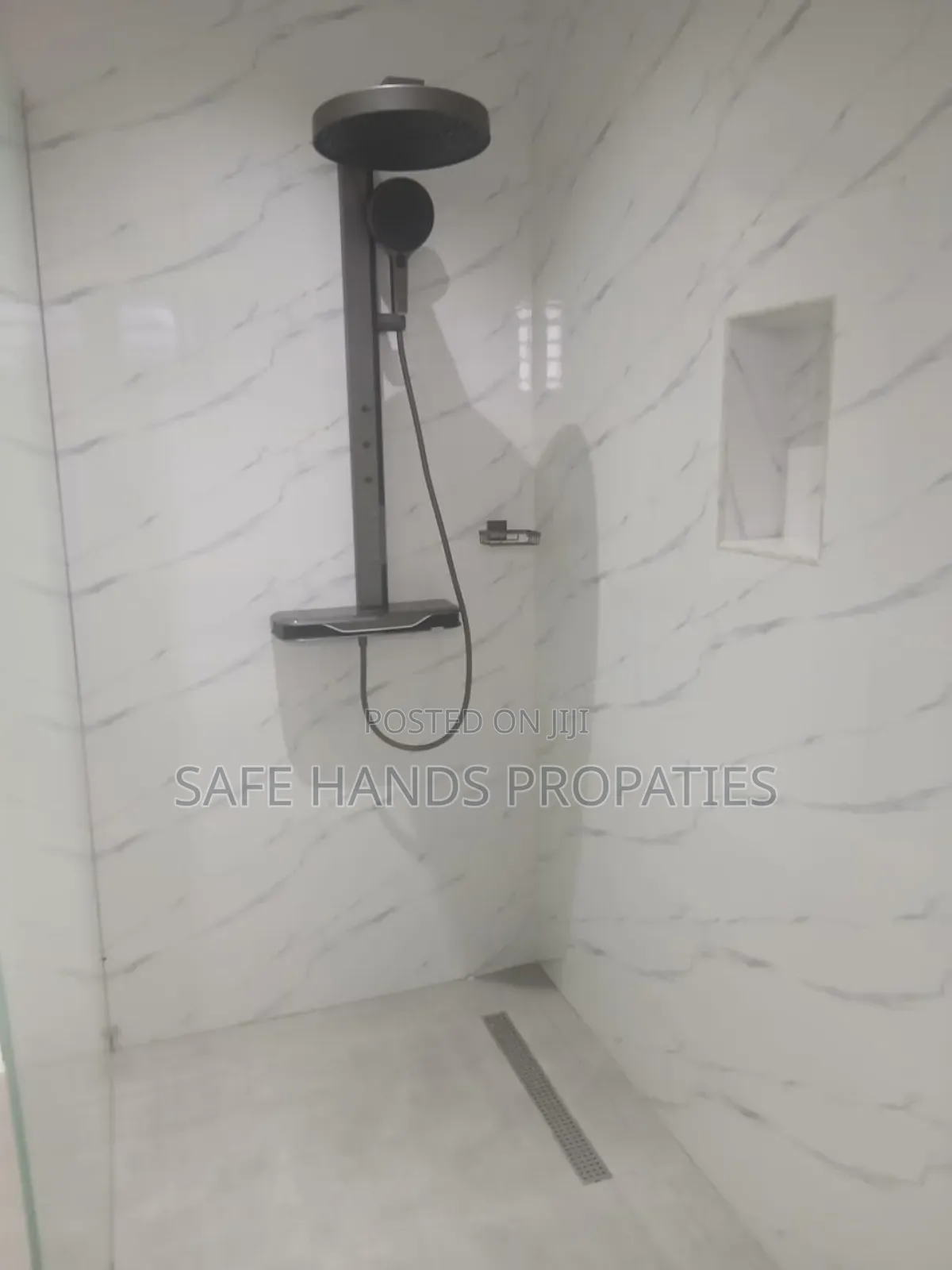 Furnished 4bdrm House in East Legon, Accra Metropolitan for sale
