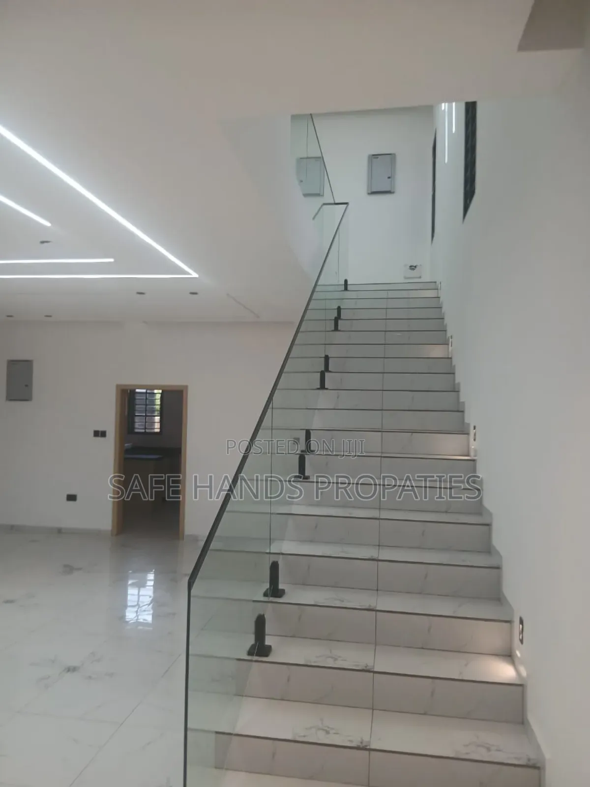 Furnished 4bdrm House in East Legon, Accra Metropolitan for sale