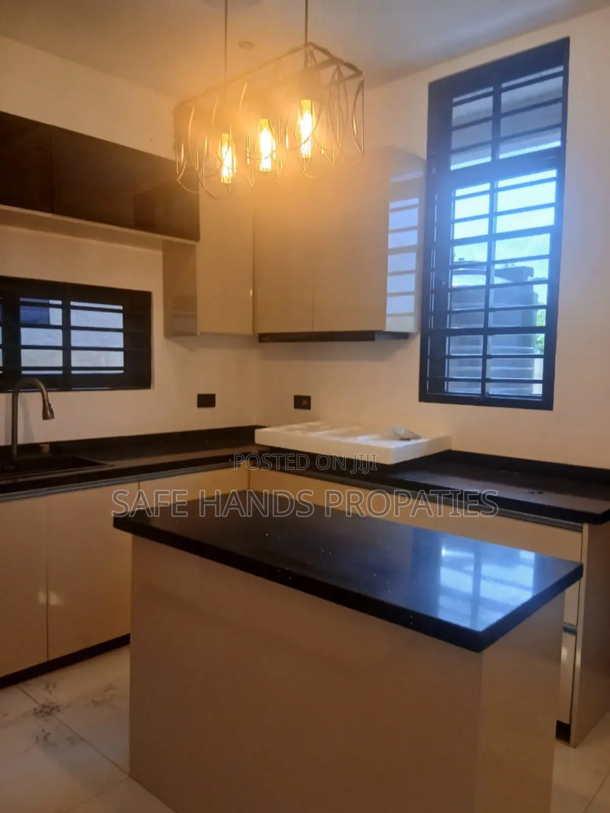 Furnished 4bdrm House in East Legon, Accra Metropolitan for sale
