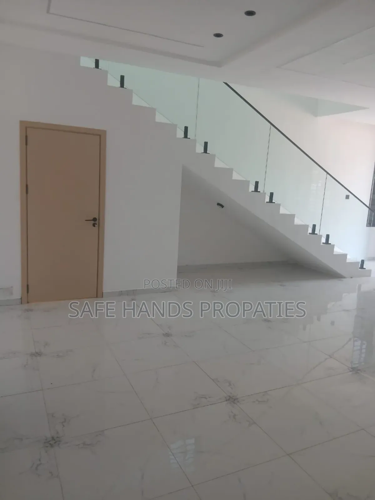 Furnished 4bdrm House in East Legon, Accra Metropolitan for sale