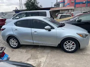 Toyota Yaris iA 1.5 FWD 2017 Silver