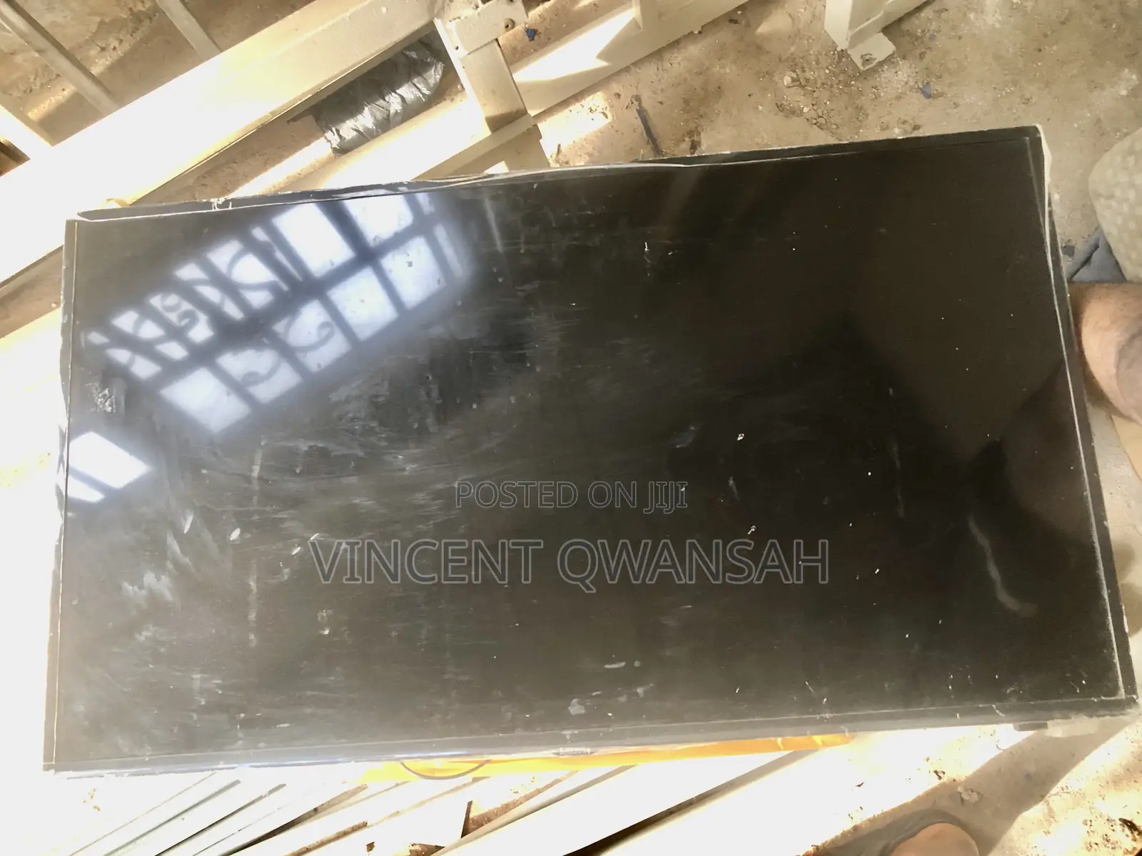 Samsung 43inches