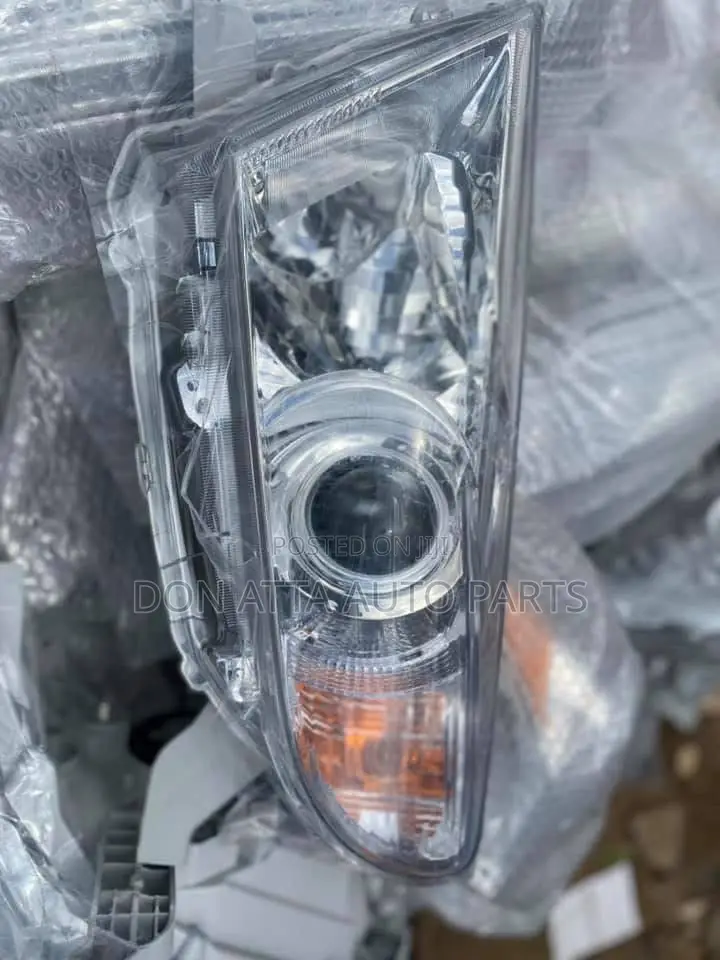 Toyota Highlander 2011-2013 Head Light Available