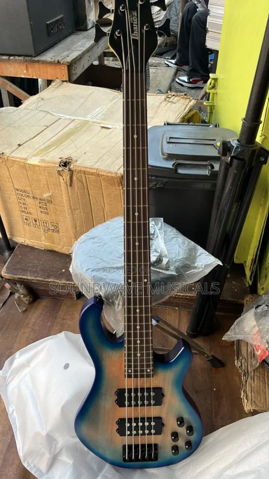 Ibanez Bas Guitar Active