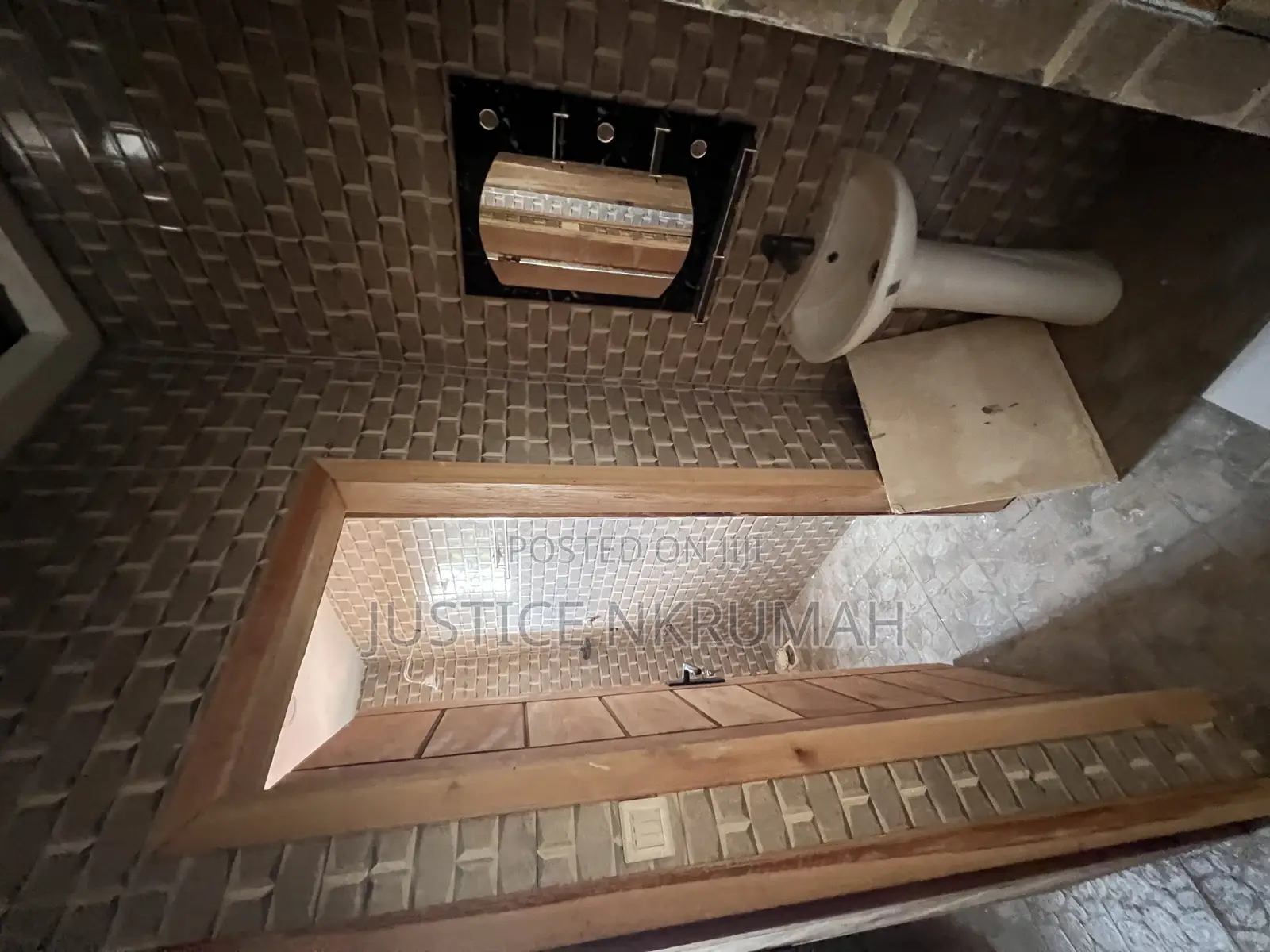 3bdrm Apartment in Mr Justice Estate, West Hills Mall Area for rent