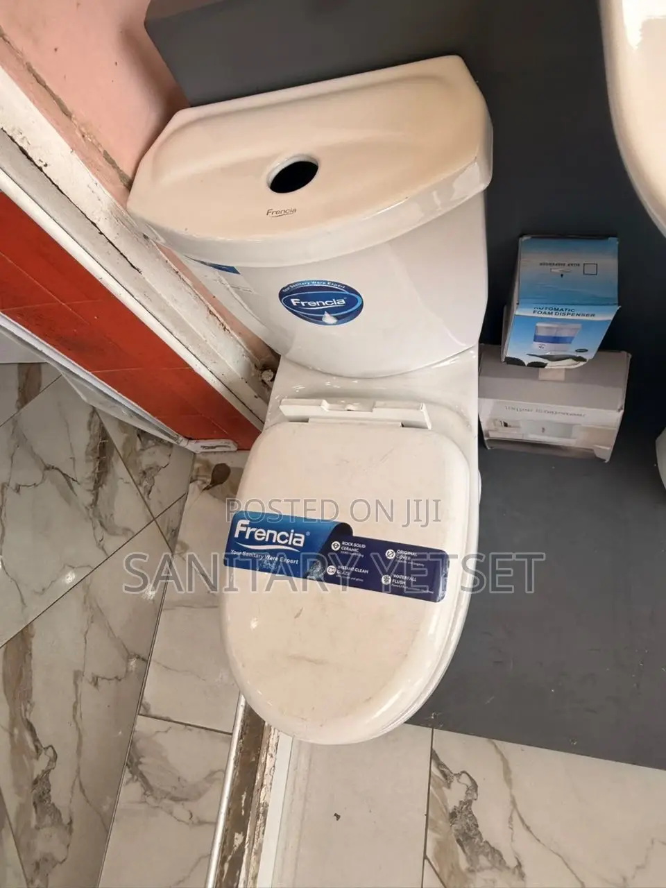 Close Couple Water Closet