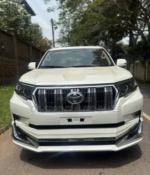 Toyota Land Cruiser Prado 4.0 Petrol TX-L 2017 White