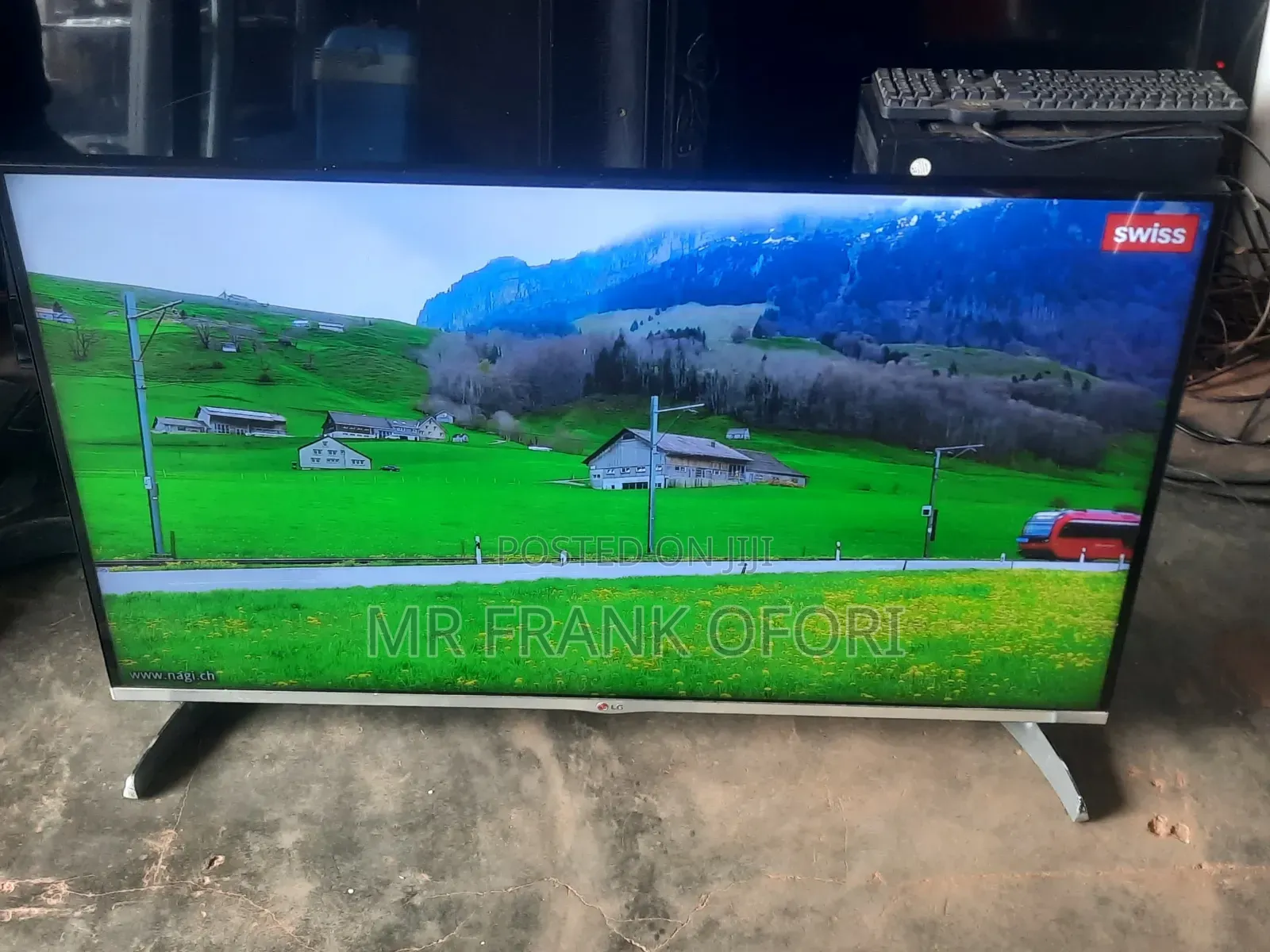Lg Smart 32 Inches Very Neat