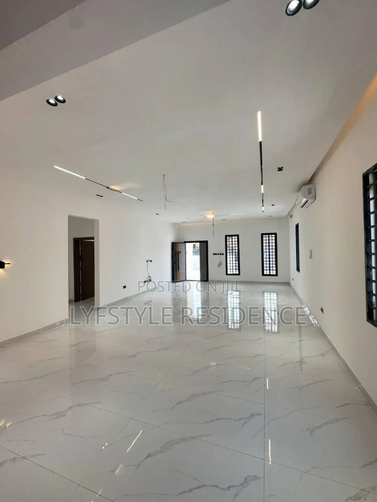 3bdrm House in Lakeside Estate for sale