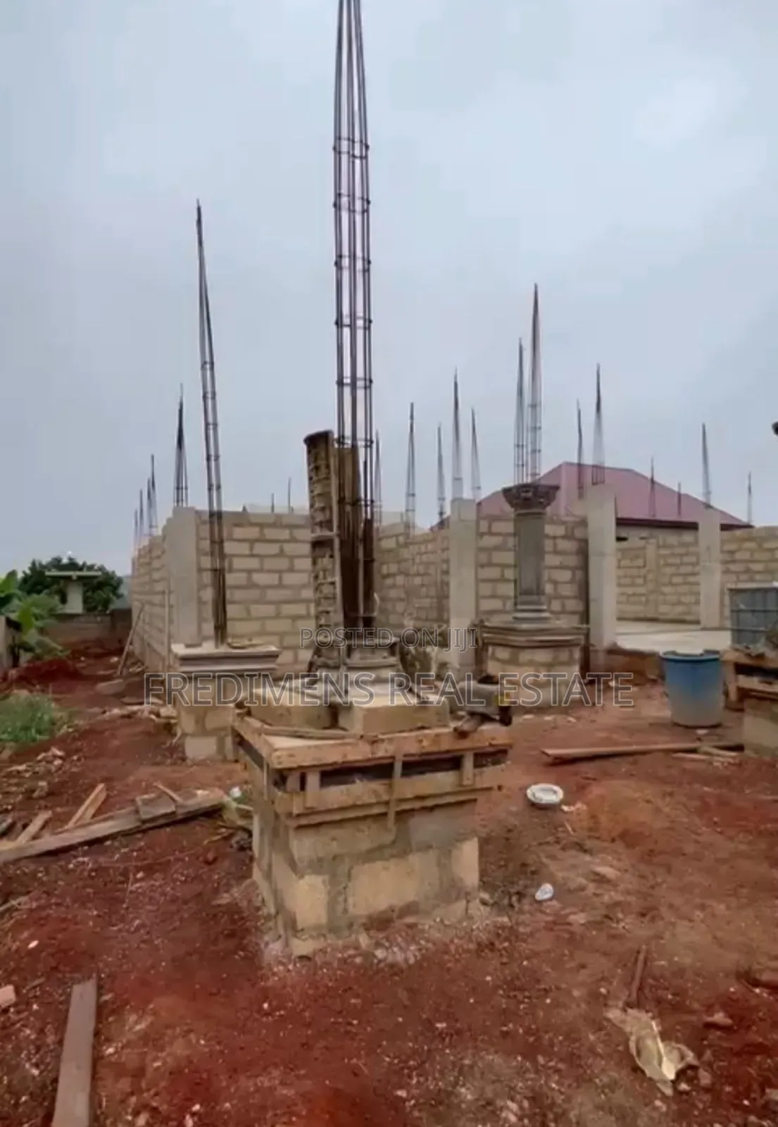 7bdrm House in Fredimens Real, Kumasi Metropolitan for sale