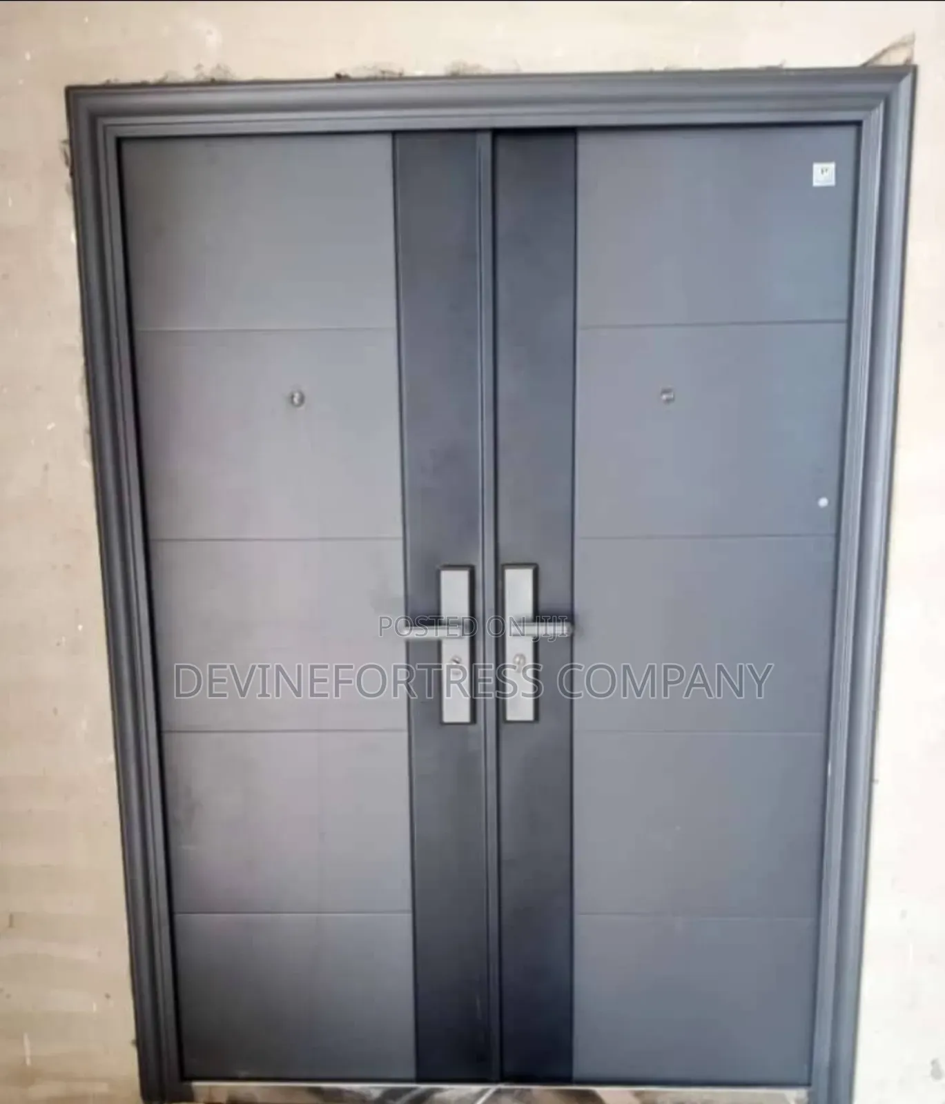 High Quality Paladin Smooth Black and Gray Color Mix Double Door