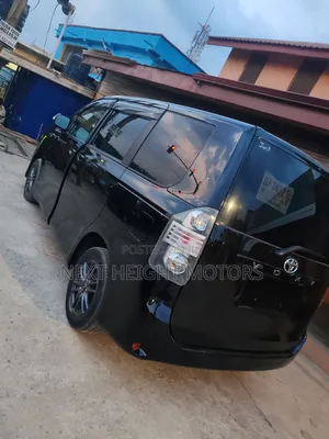 Toyota Voxy 2010 Black