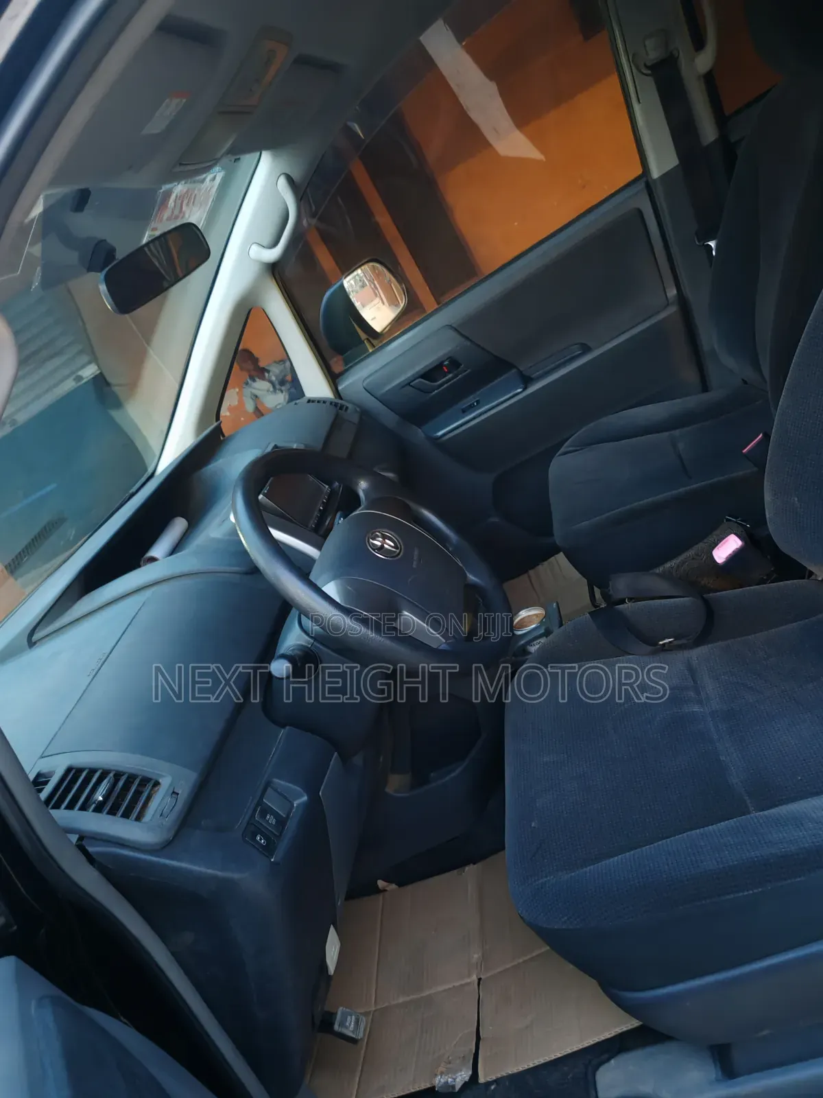 Toyota Voxy 2010 Black