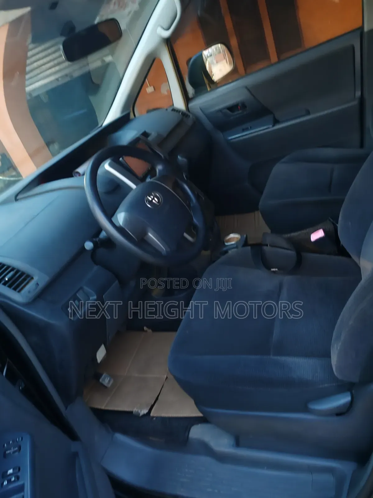 Toyota Voxy 2010 Black