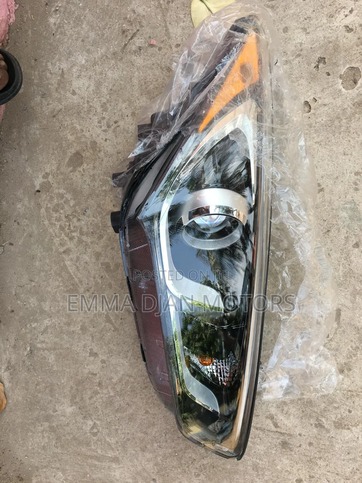 Santa Fe 2017-18 Tyc Headlight