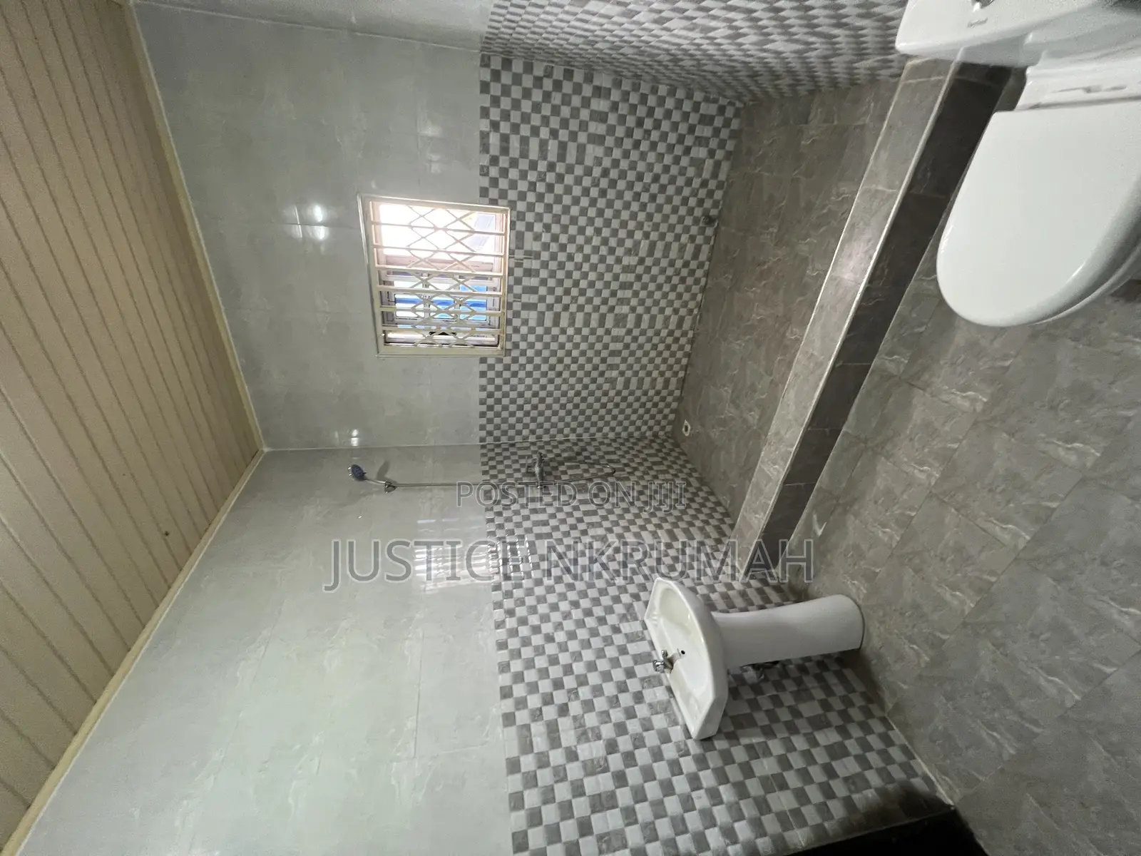 2bdrm Apartment in Mr Justice Estate, Bortiano for rent