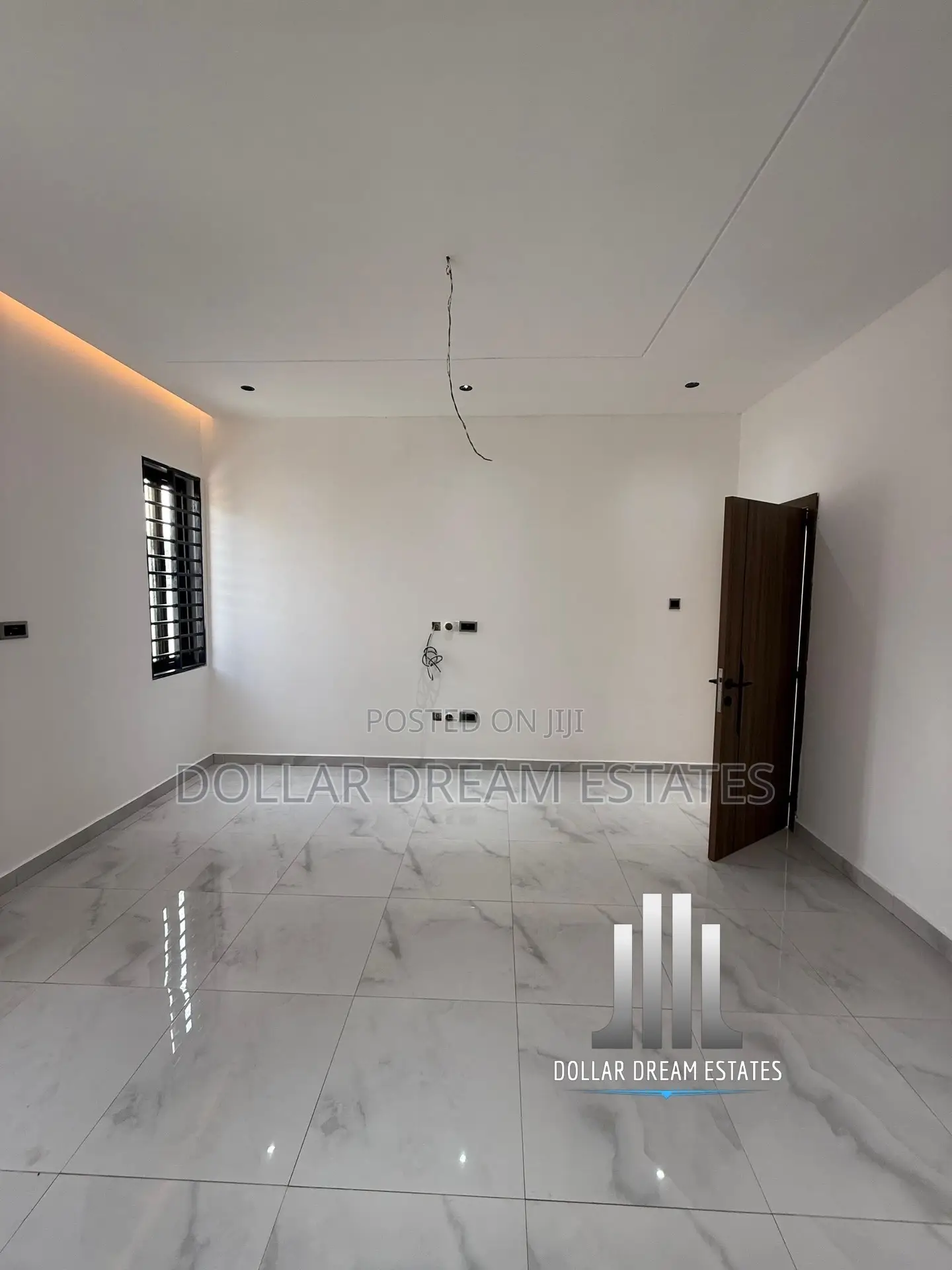 3bdrm House in Lake Side Estate for sale