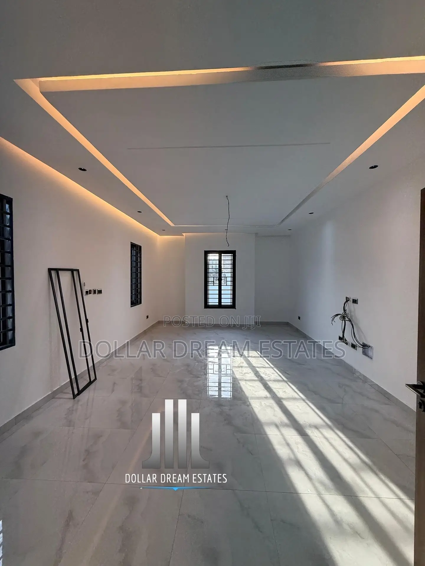 3bdrm House in Lake Side Estate for sale