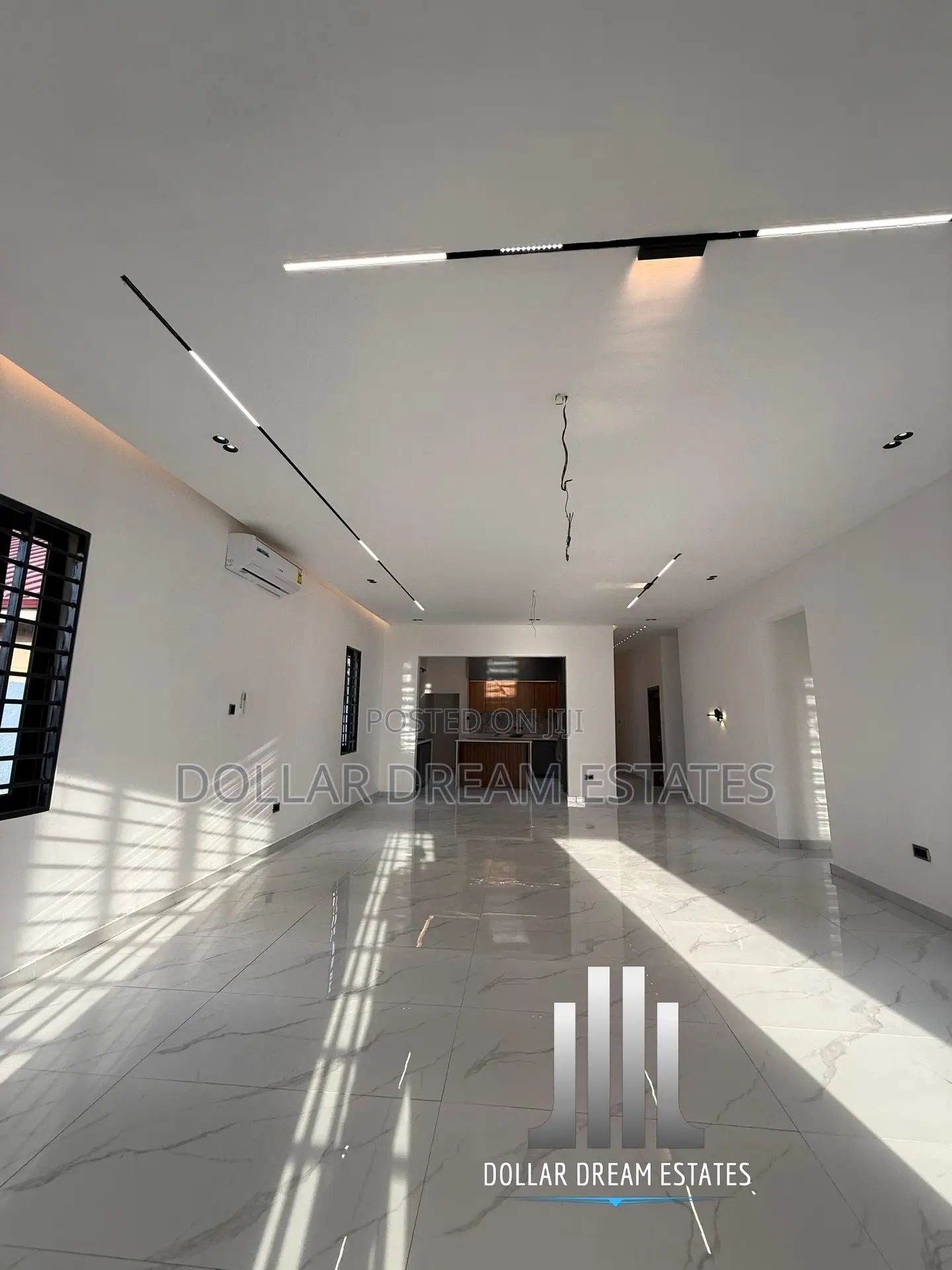 3bdrm House in Lake Side Estate for sale
