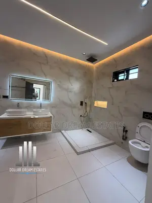 3bdrm House in Lake Side Estate for sale