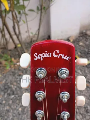 Sepia Crue W-50rds 1/2size Acoustic Guitar With Strap Strings Tuner