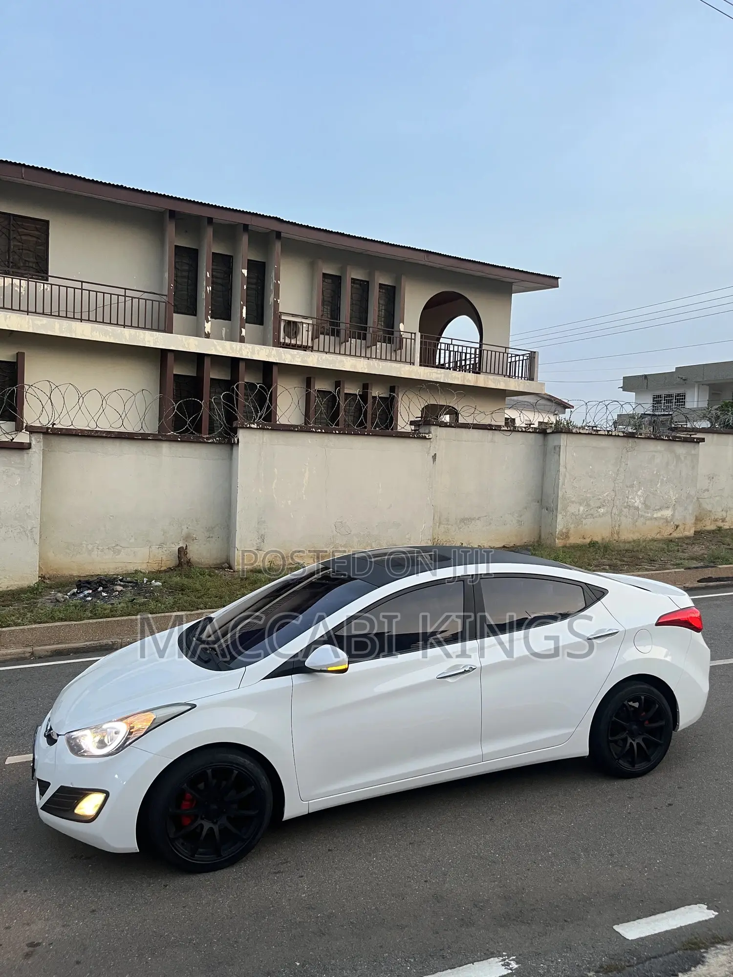 Hyundai Avante 2013 White
