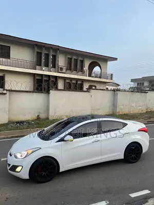 Hyundai Avante 2013 White