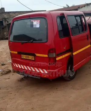 Toyota HiAce 2010 Red
