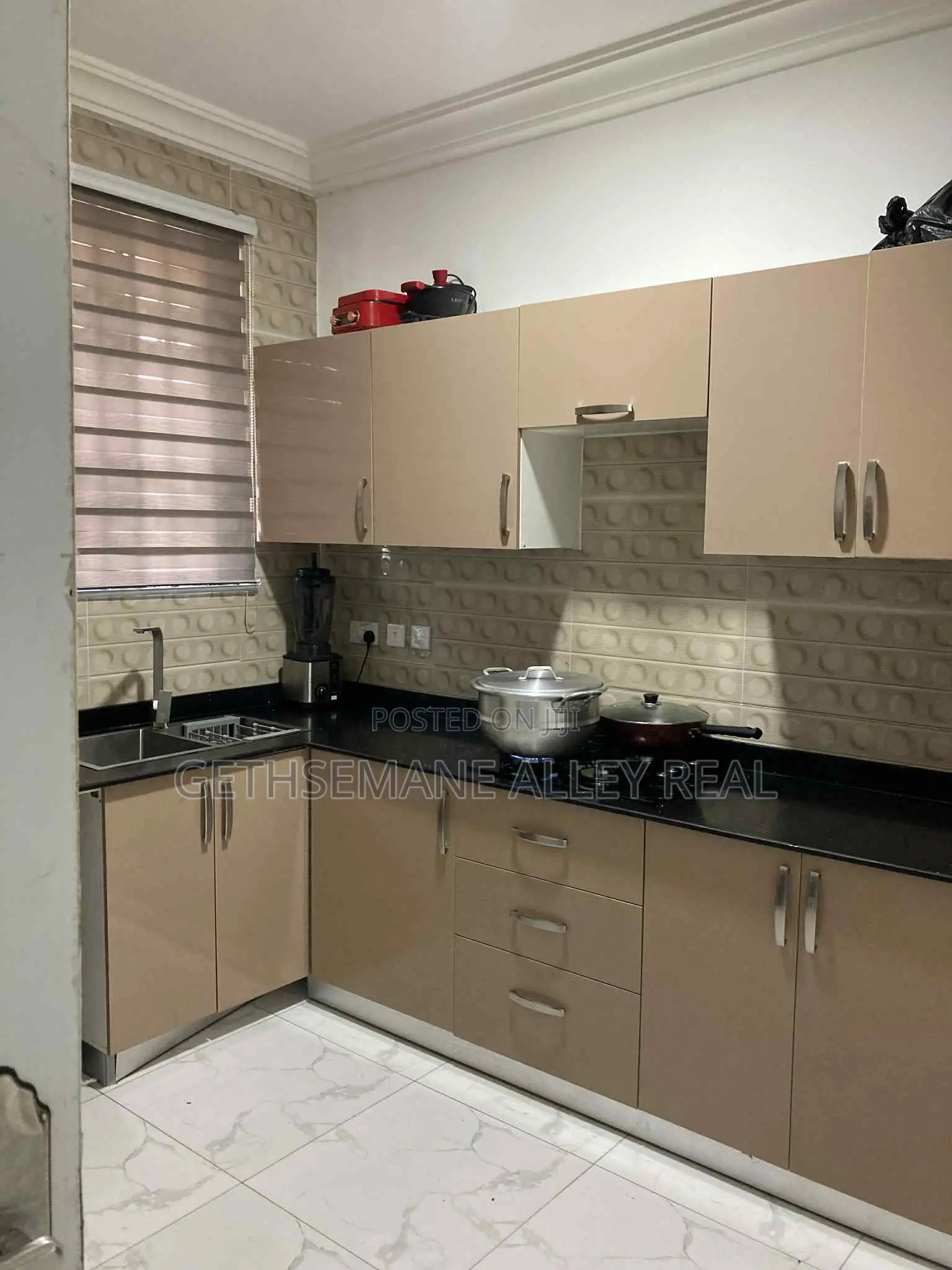 2bdrm Apartment in Gethsemeny Alley, Ga South Municipal for rent