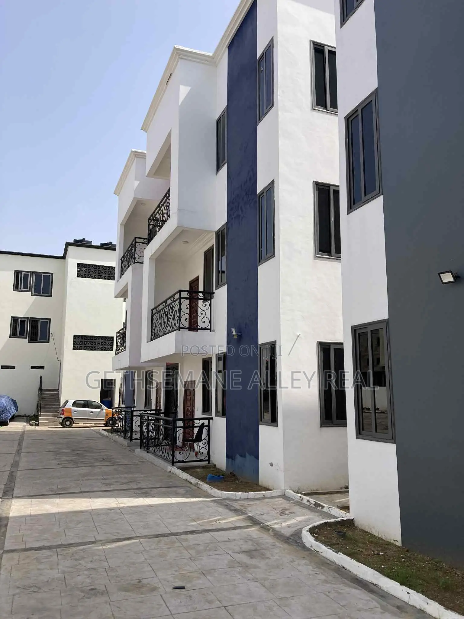 2bdrm Apartment in Gethsemeny Alley, Ga South Municipal for rent