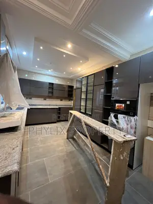 5bdrm House in West Legon for rent