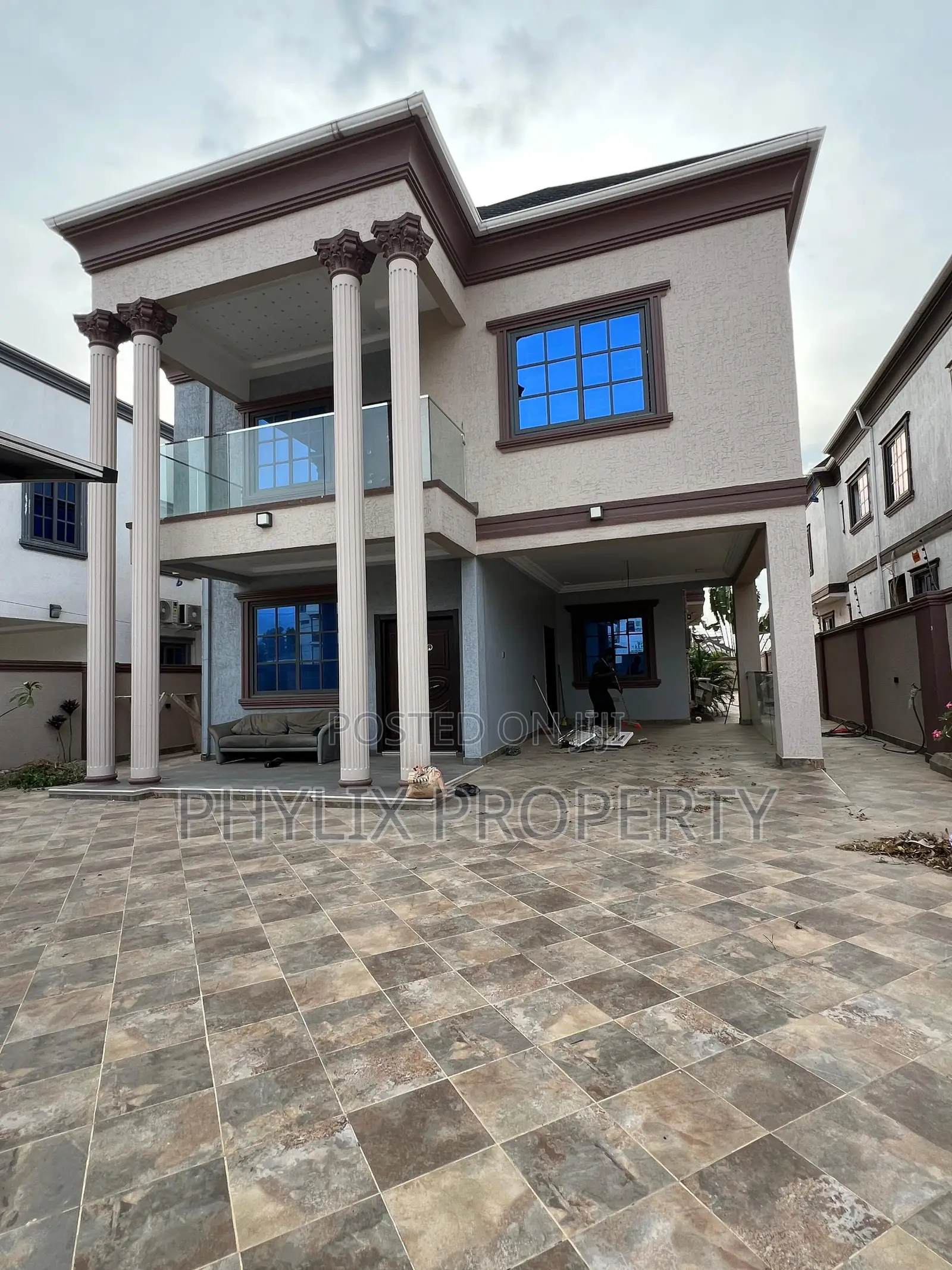 5bdrm House in West Legon for rent