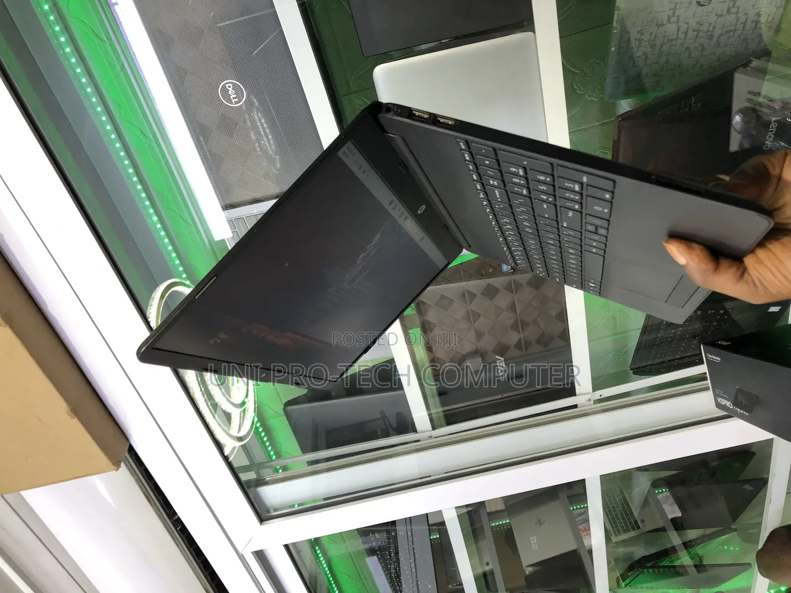 Laptop HP 15-da2933nia 8GB Intel Core i3 HDD 1T