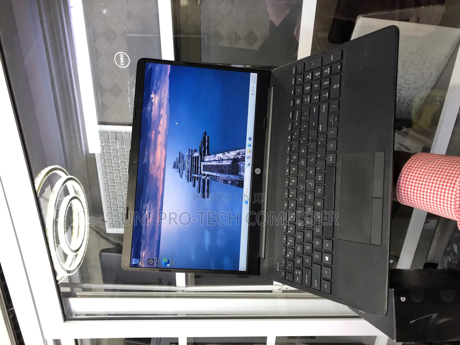Laptop HP 15-da2933nia 8GB Intel Core i3 HDD 1T