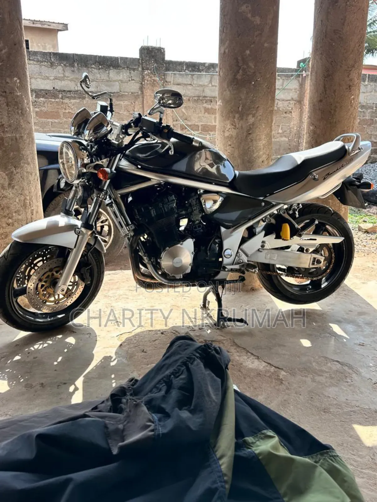 Suzuki Bandit 2025 Gray