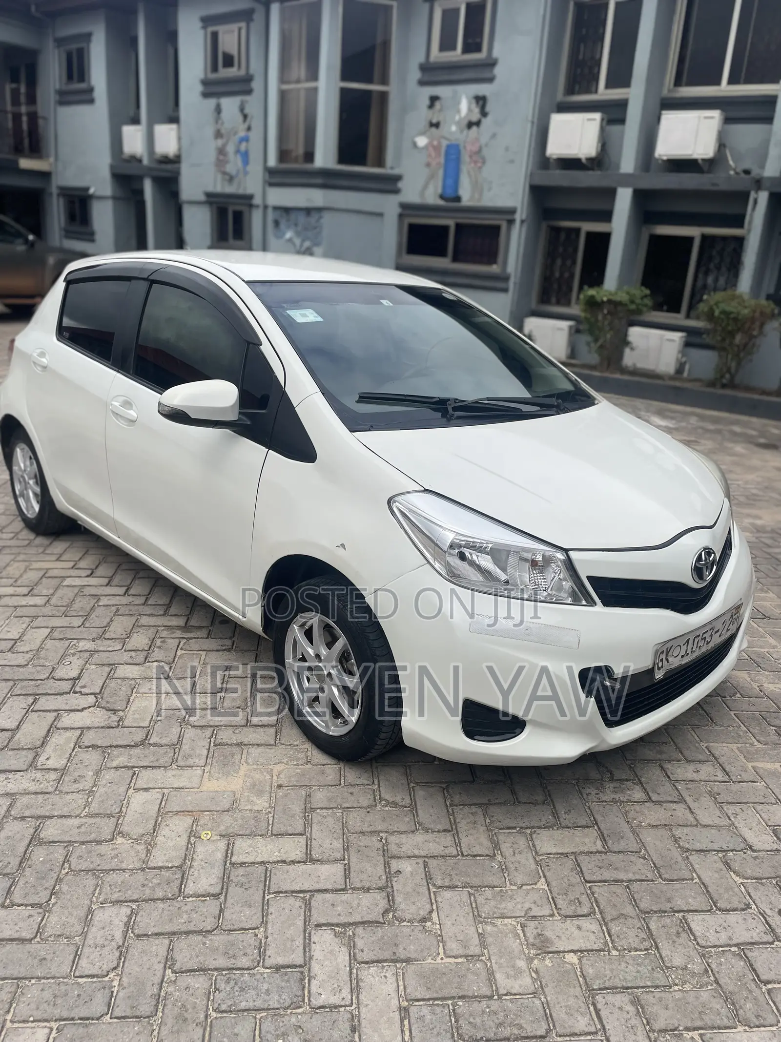 Toyota Vitz 1.3 FWD 3dr 2012 White