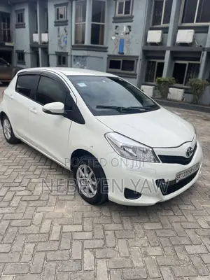 Toyota Vitz 1.3 FWD 3dr 2012 White