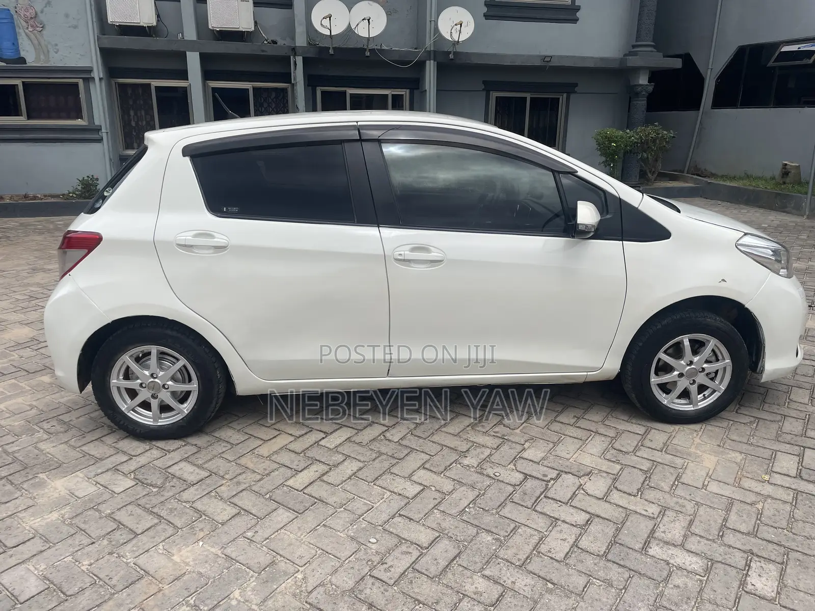 Toyota Vitz 1.3 FWD 3dr 2012 White